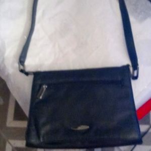 Black leather ladies shoulder purse